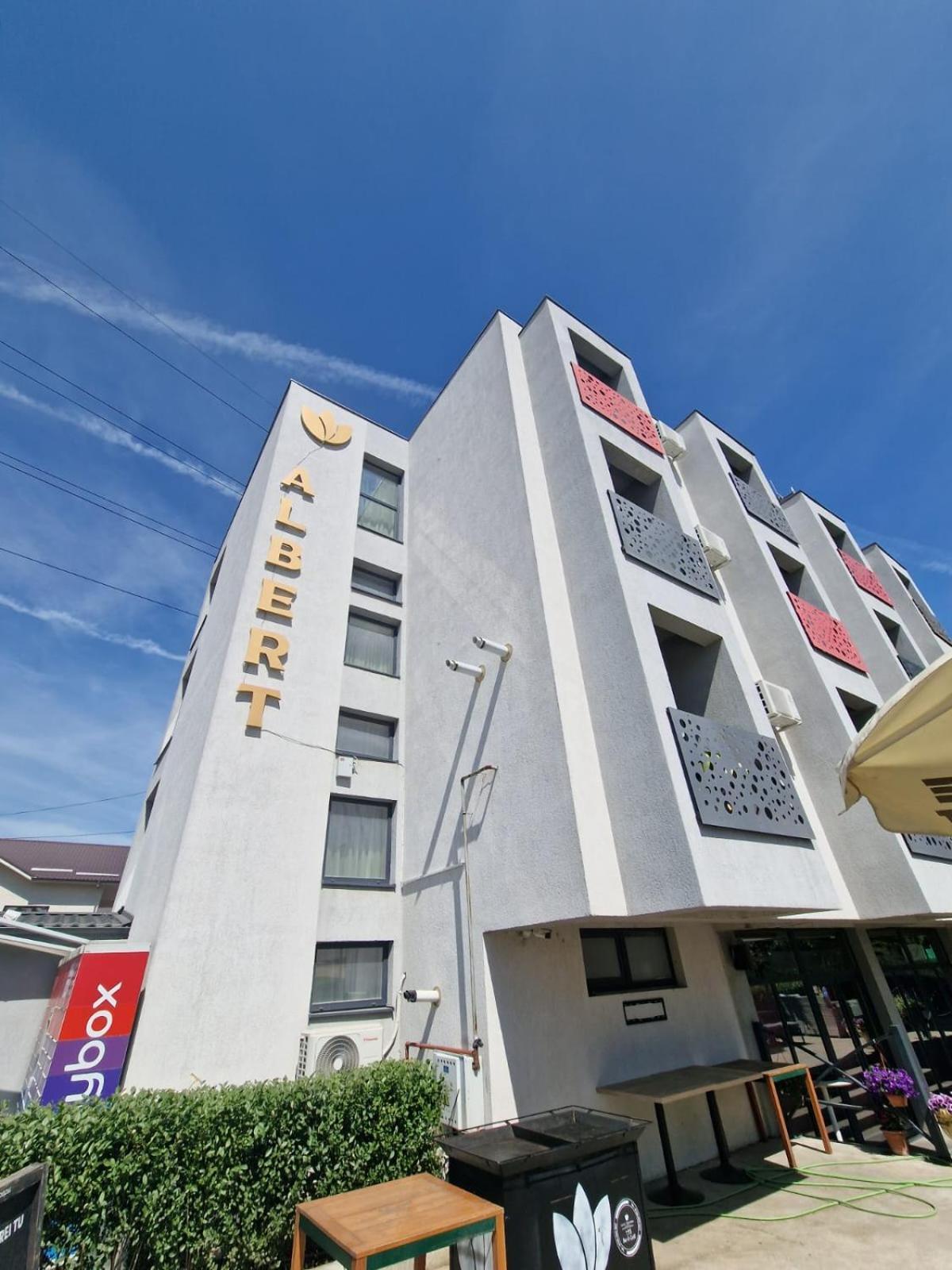 Albert Hotel Roşu Εξωτερικό φωτογραφία