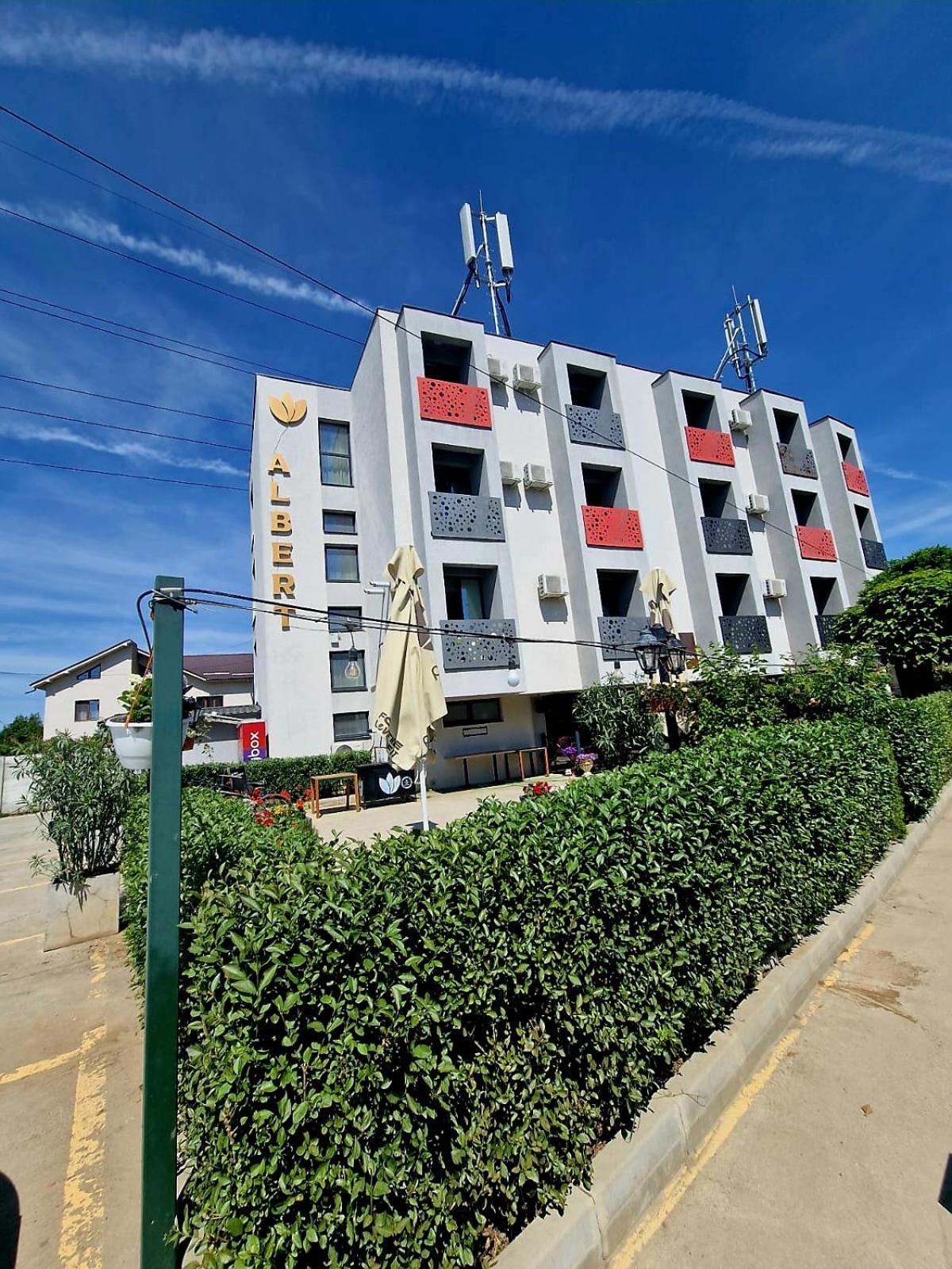 Albert Hotel Roşu Εξωτερικό φωτογραφία